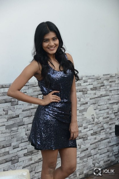 Hebah-Patel-at-Kumari-21-F-Movie-First-Look-Launch